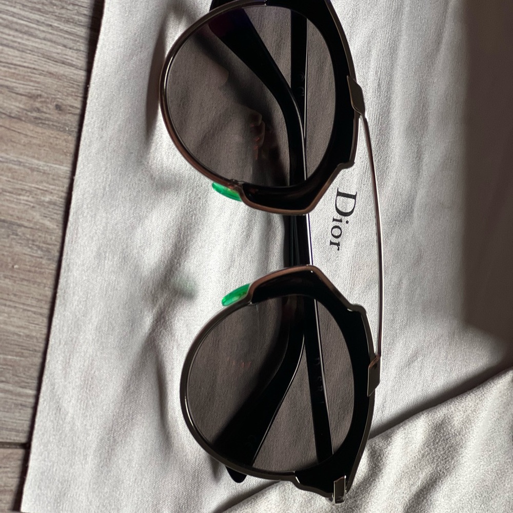 Dior Sunglasses - Picture 4 of 10